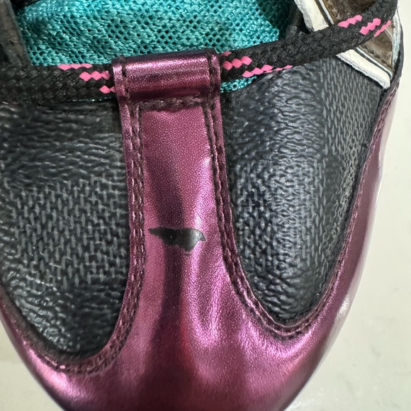 Louis Vuitton Zig Zag sneakers, two small scratches - Picture 5 of 7